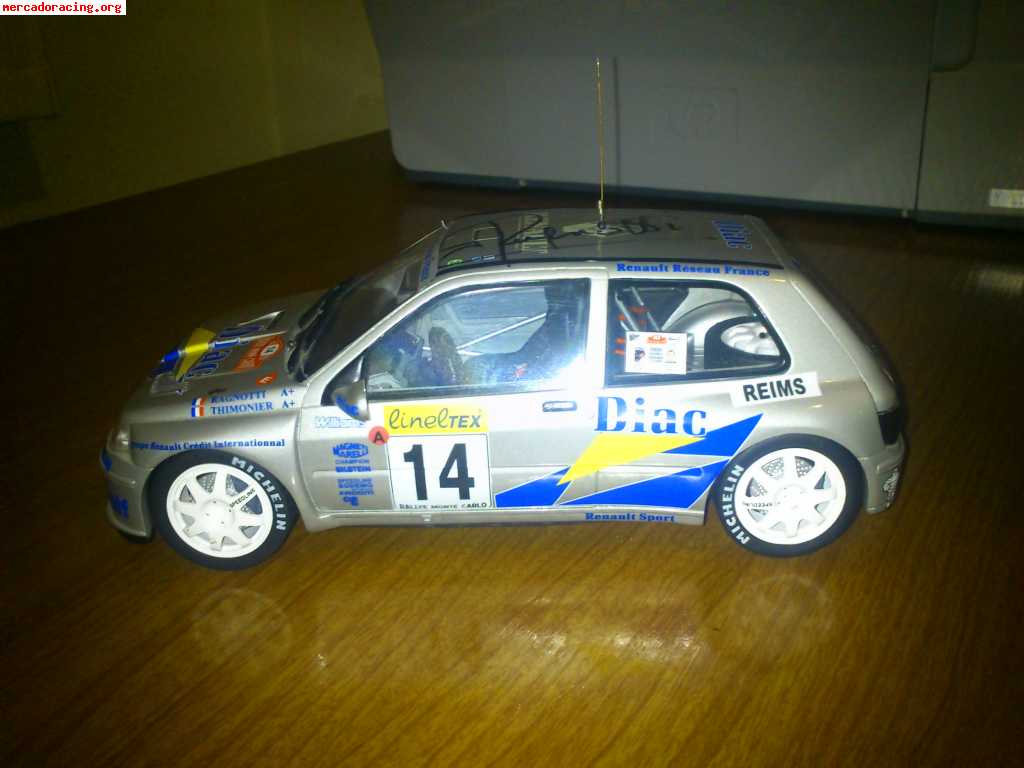 Se vende maqueta de clio maxi de jean ragnotti escala 1/18