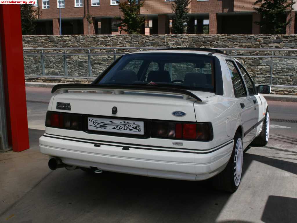 Ford sierra cosworth impresionante estado.