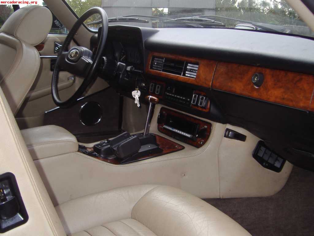 Se vende jaguar xjs v12