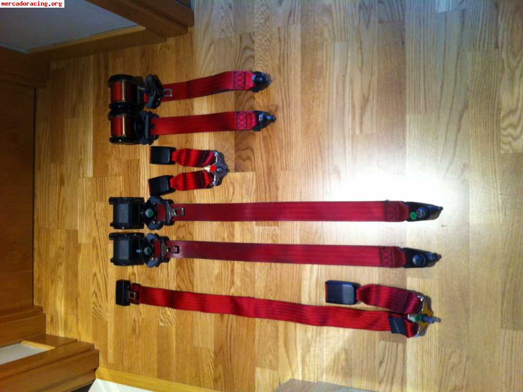 Cinturones rojos juego completo ford 120€ clásicos madrid