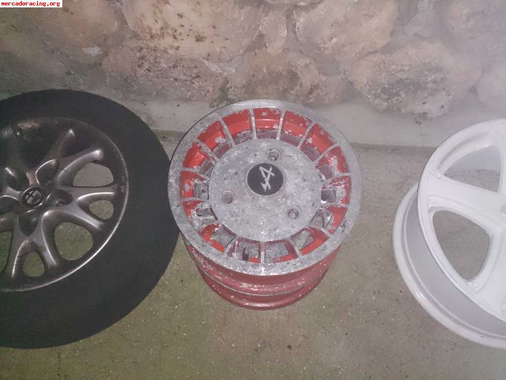 Vendo 2 llantas de renault 12 alpine