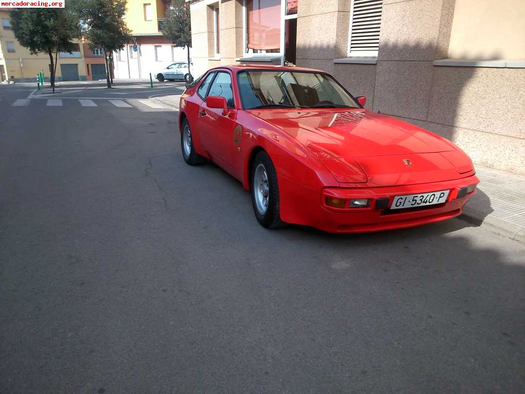 Porsche 944