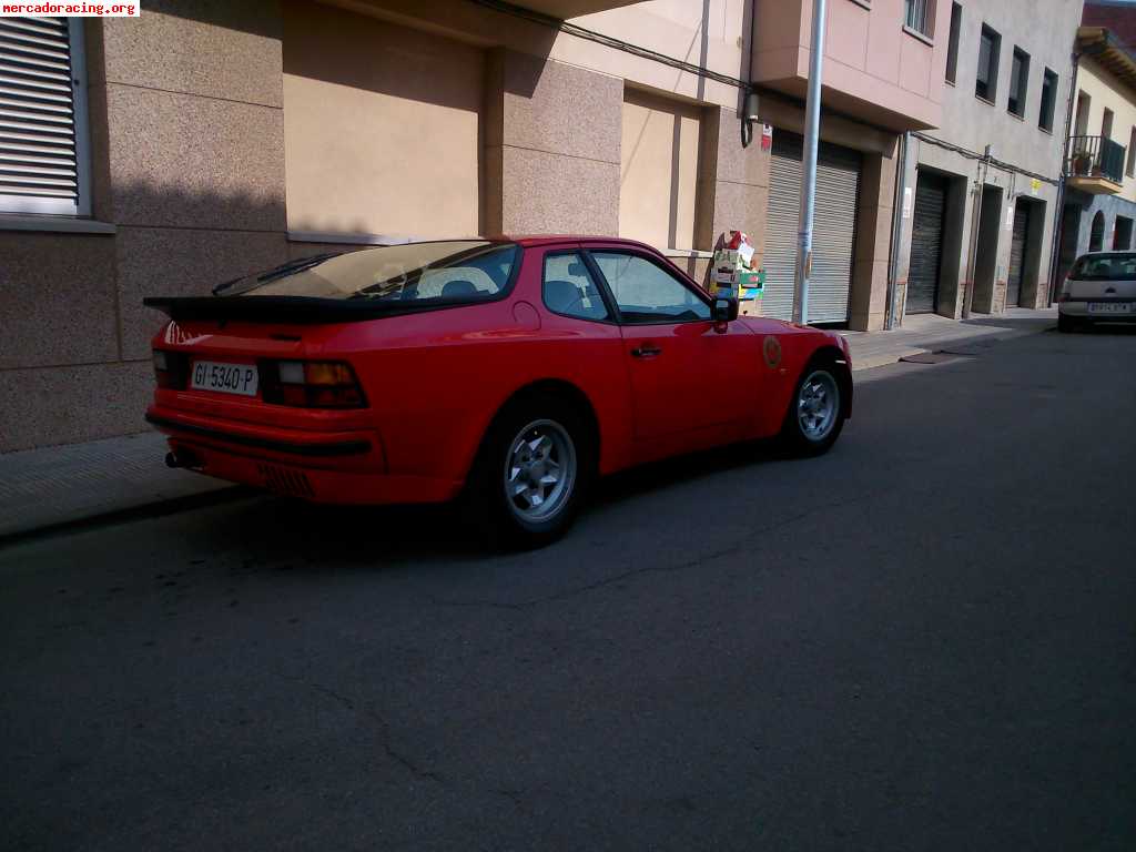 Porsche 944