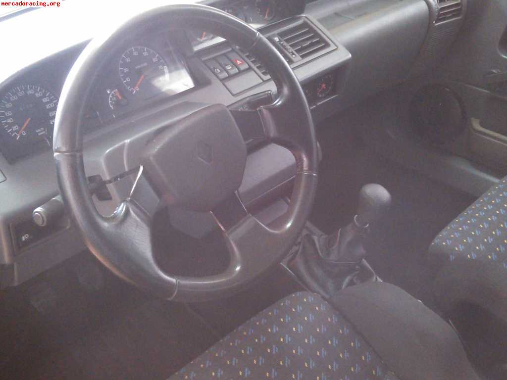 Renault clio 1.8 16 v