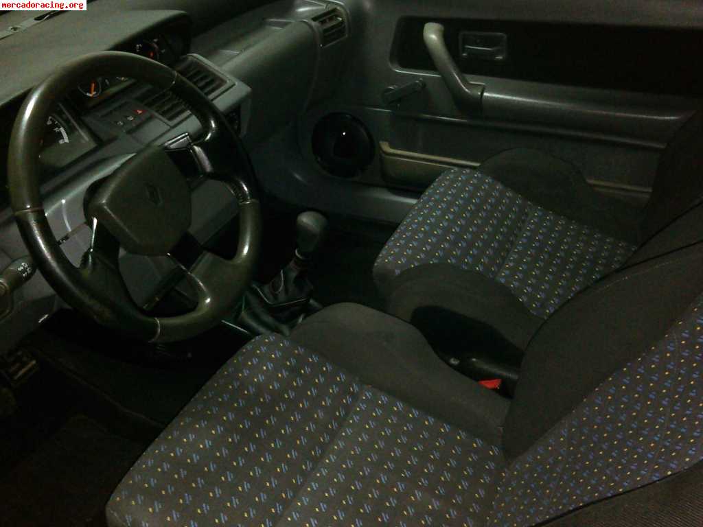Renault clio 1.8 16 v
