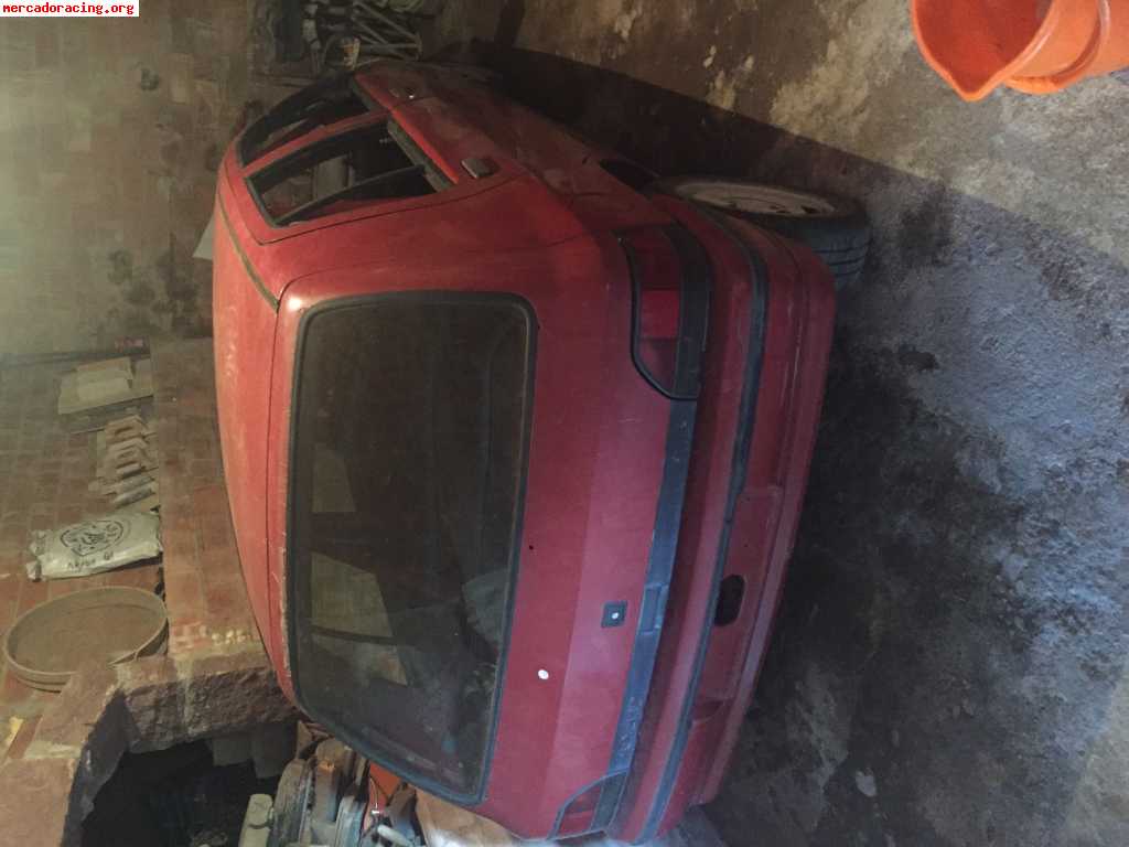 Vendo clio 1.8s sin papeles