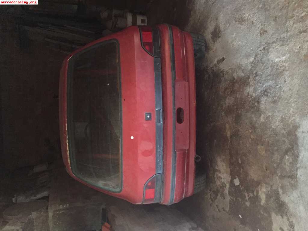 Vendo clio 1.8s sin papeles