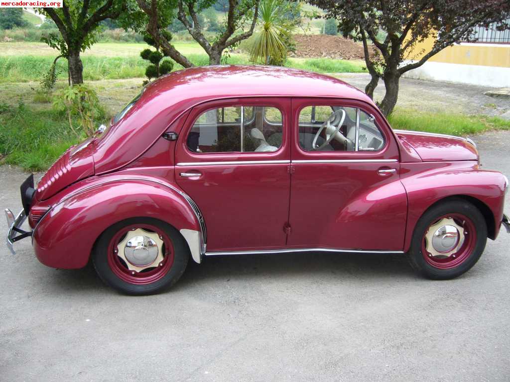 Renault 4/4 4cv
