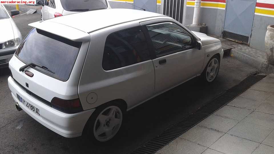 Se vende renault clio 16v