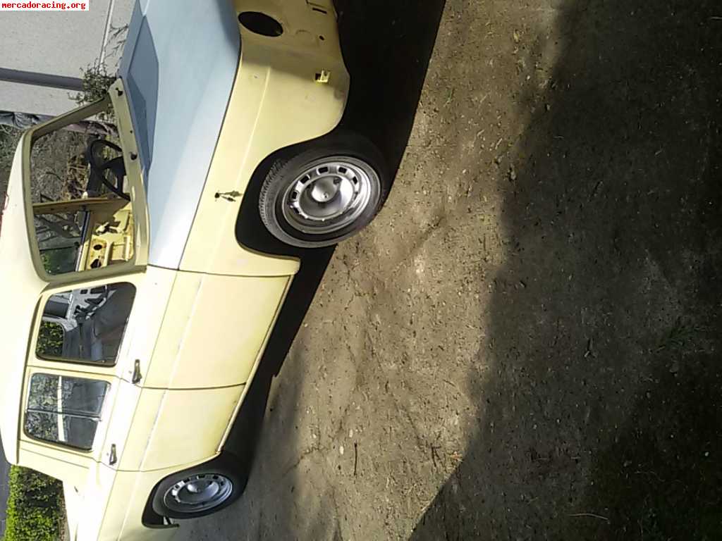 Renault  8  