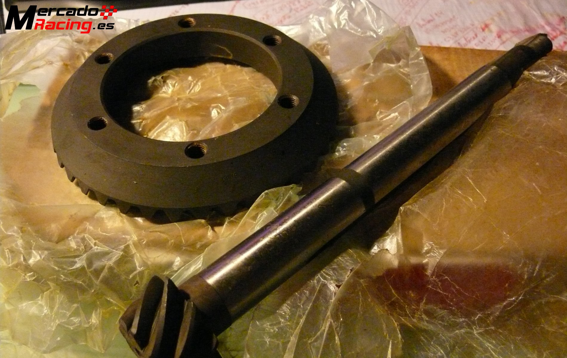 Piñon-corona relacion 8/39 sin estrenar seat 600