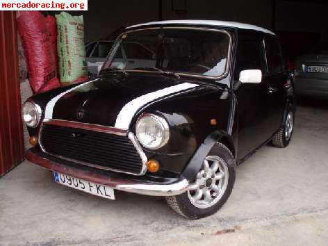 Mini 1000 negro y techo en blanco