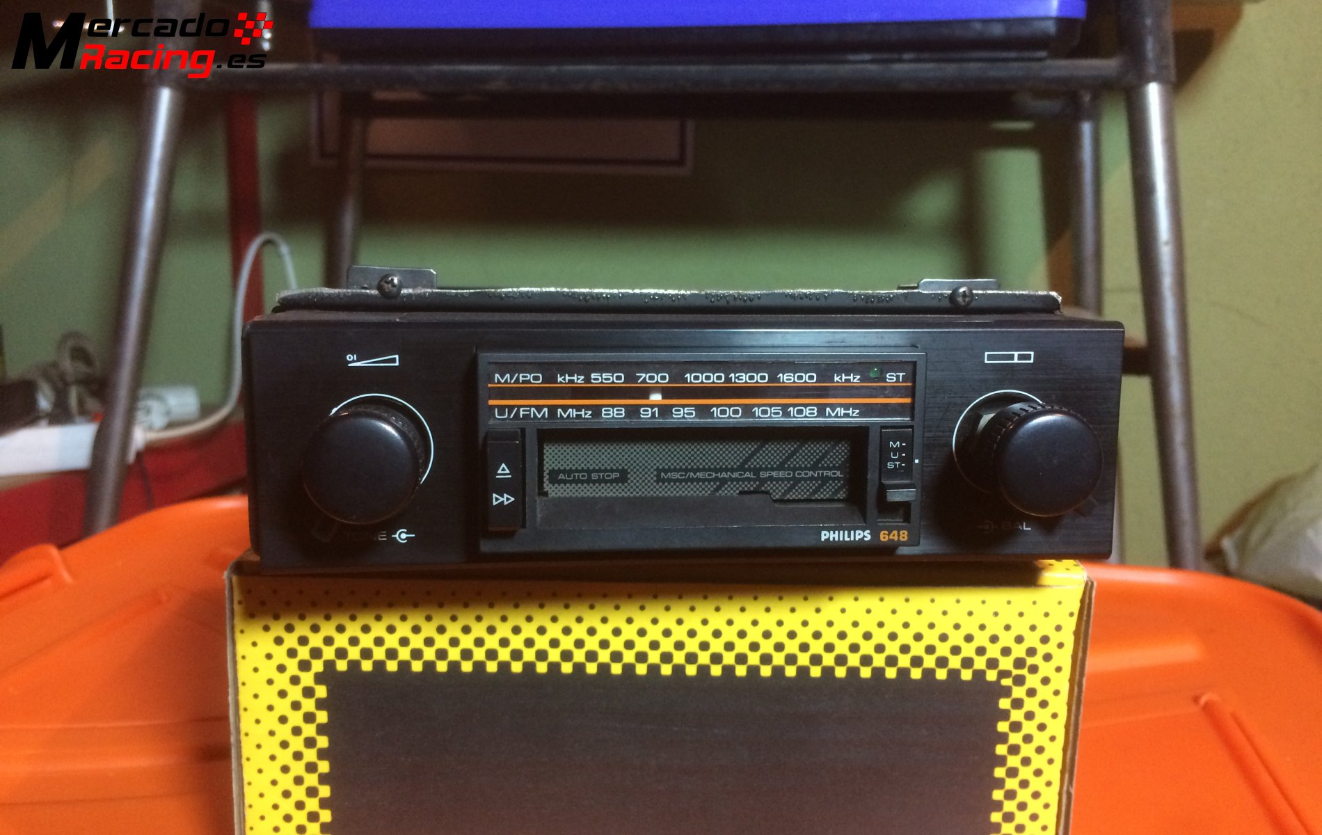 petición - Radio cassette clásico para coche - Madrid, Comunidad
