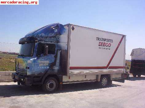 Se vende camion nissan