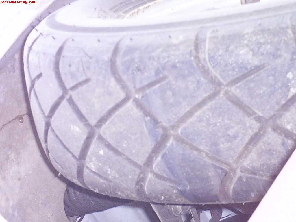 En venta 4 neumaticos yokohama 165/70 r 10