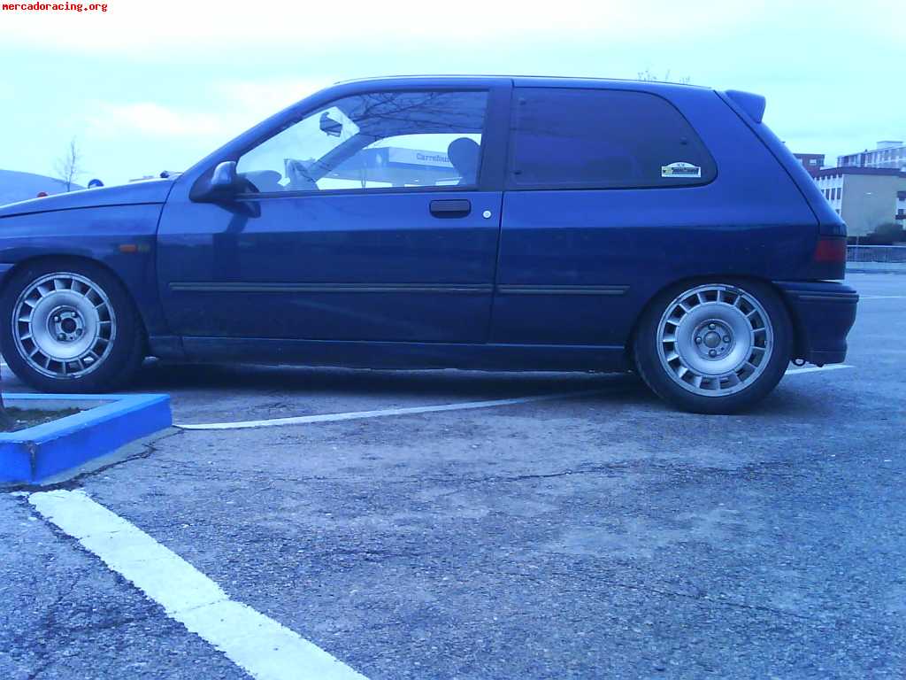 Se vende o cambia renault clio 1.8 16v del 92 sin catalizar 