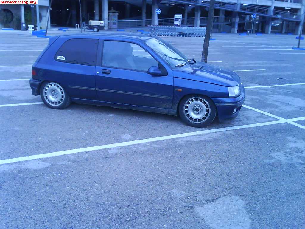 Urge vender o cambiar renault clio 16v 4500€ negociables