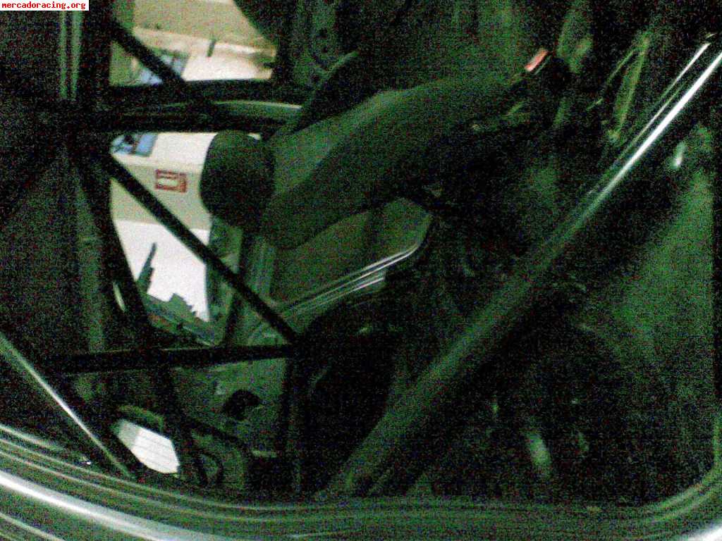 Clio 16v con barras.