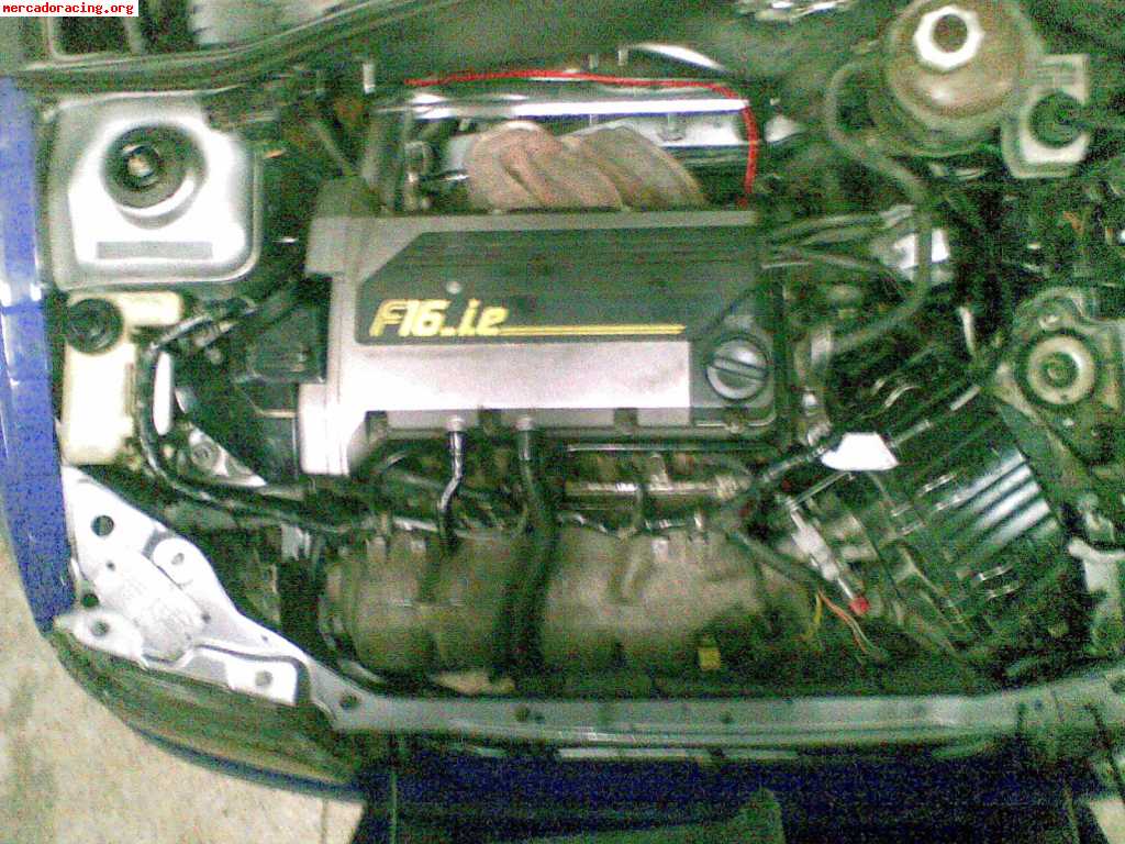 Vendo clio 16v con barras y andando 25000