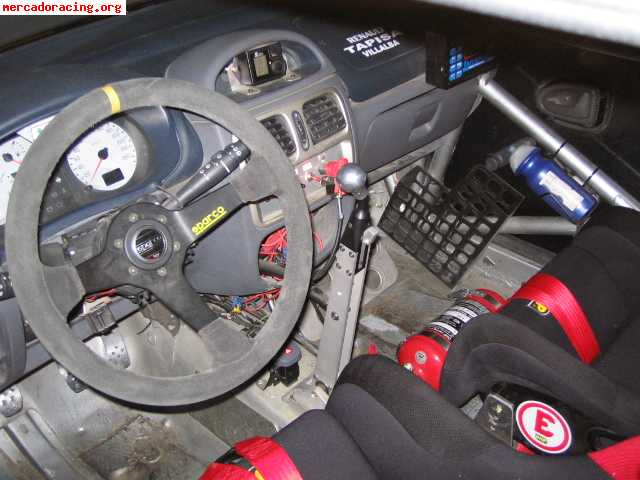 Vendo clio sport f2000 look s 1600  