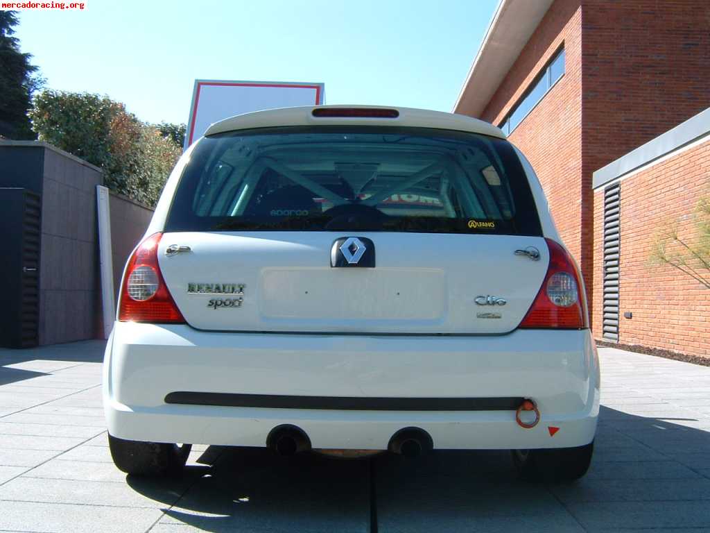 Vendo clio cup 2004 sin carreras