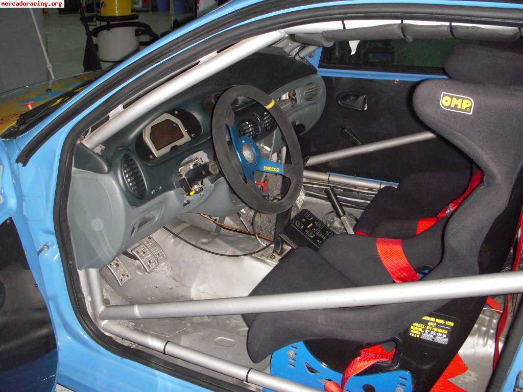 Megane de rally, se vende o se cambia. precio 16900€