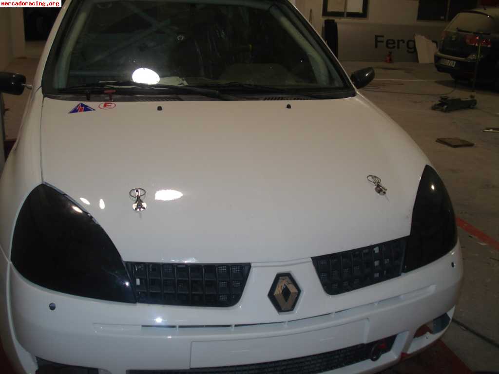 Se vende clio 2.0 hecho en 2009