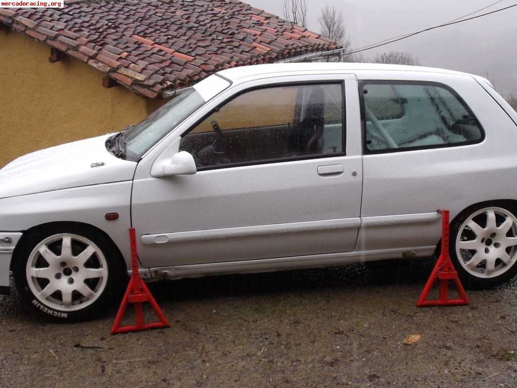 Se vende carroceria renault clio williams grupo a