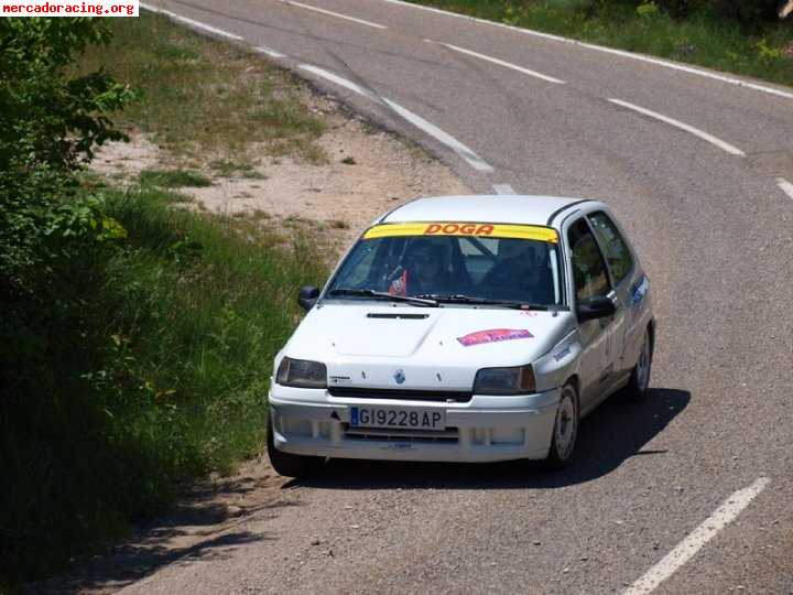 E cambia clio 16v por 106, saxo, 205 o coche similar.