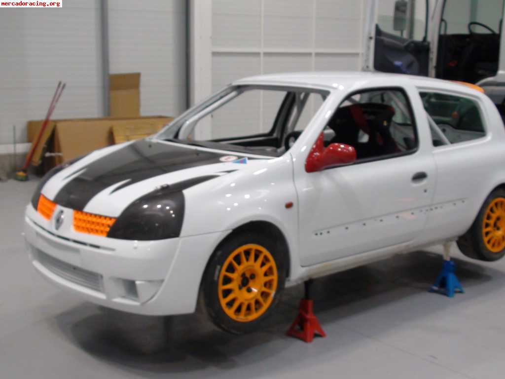 Vendo clio cup 2005 de circuitos nuevo!!!