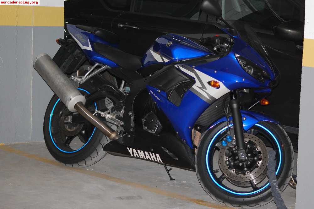 Se vende o cambia r6 04