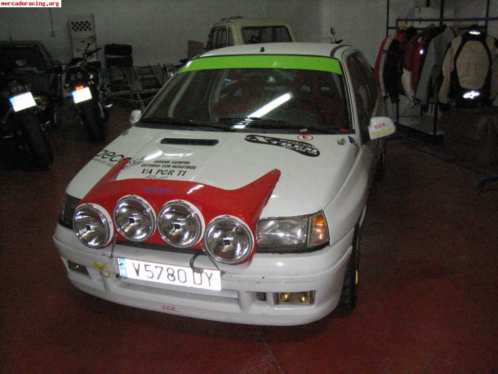 Clio 16v de rallyes