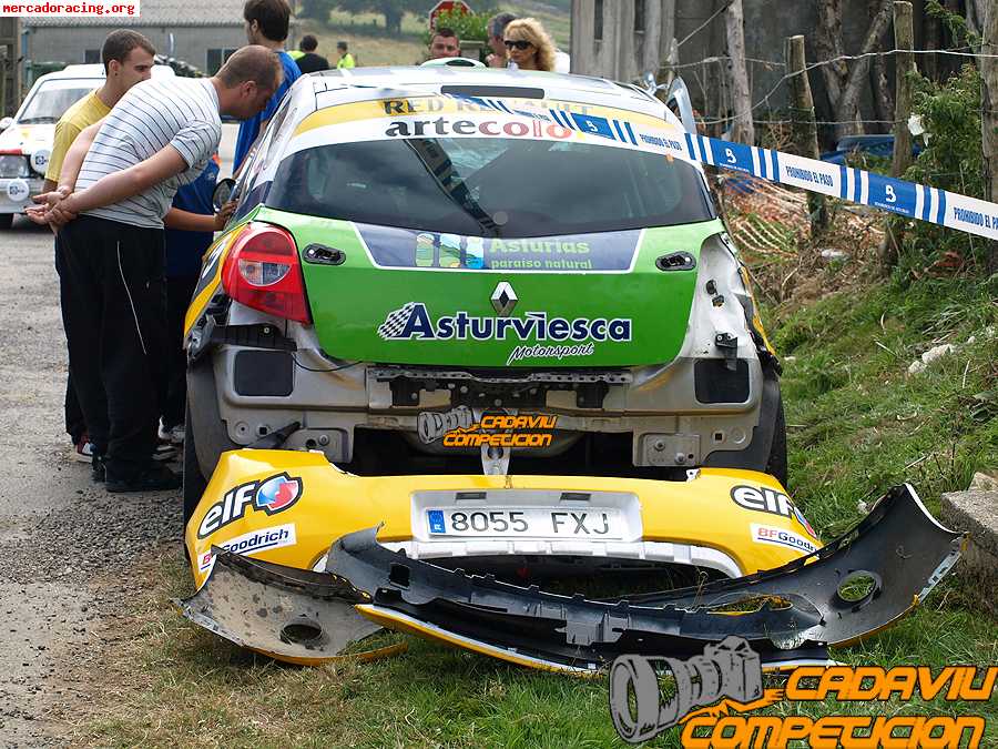 Renault clio r3 maxi  accidentado 