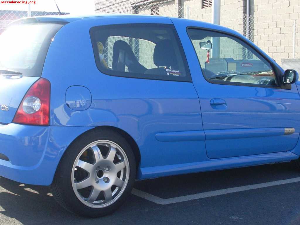 Vendo renault clio sport team 2.0 16v -2005