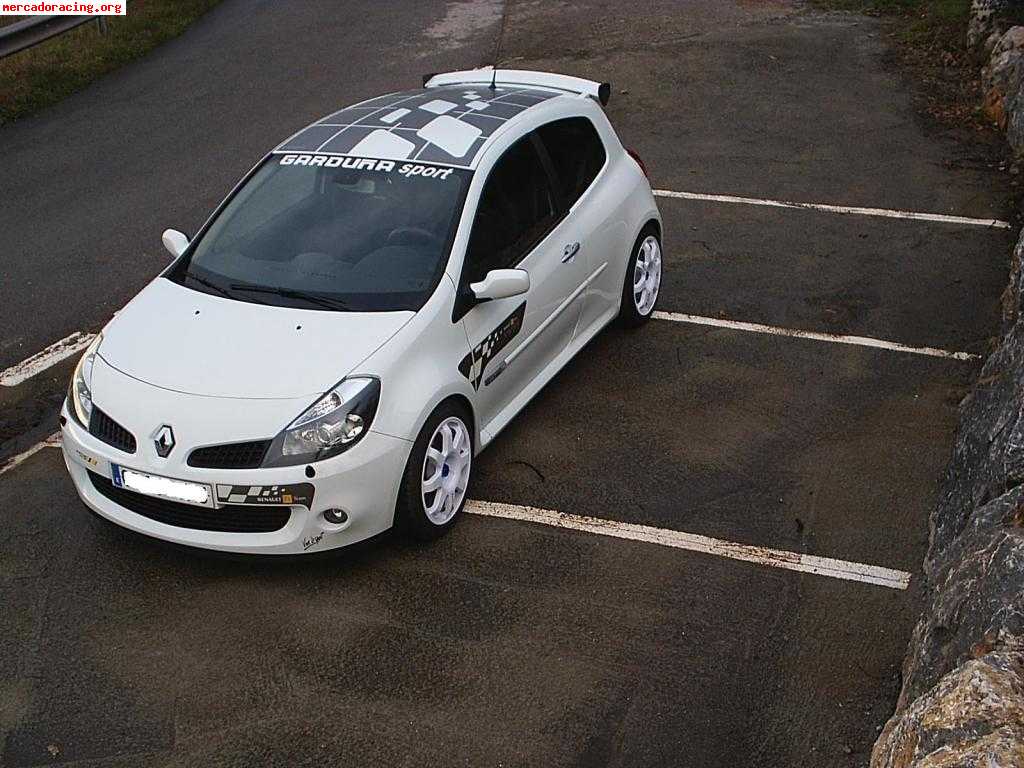 Se vende o cambia clio sport