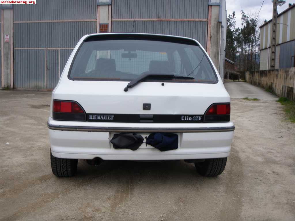 Se vende o se cambia clio 16v impoluto