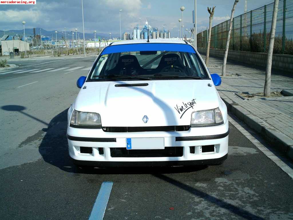 Renault clio 16 v