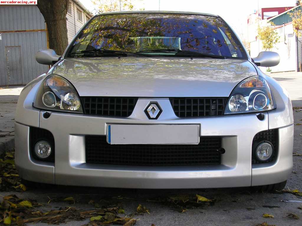 Renault clio sport v6