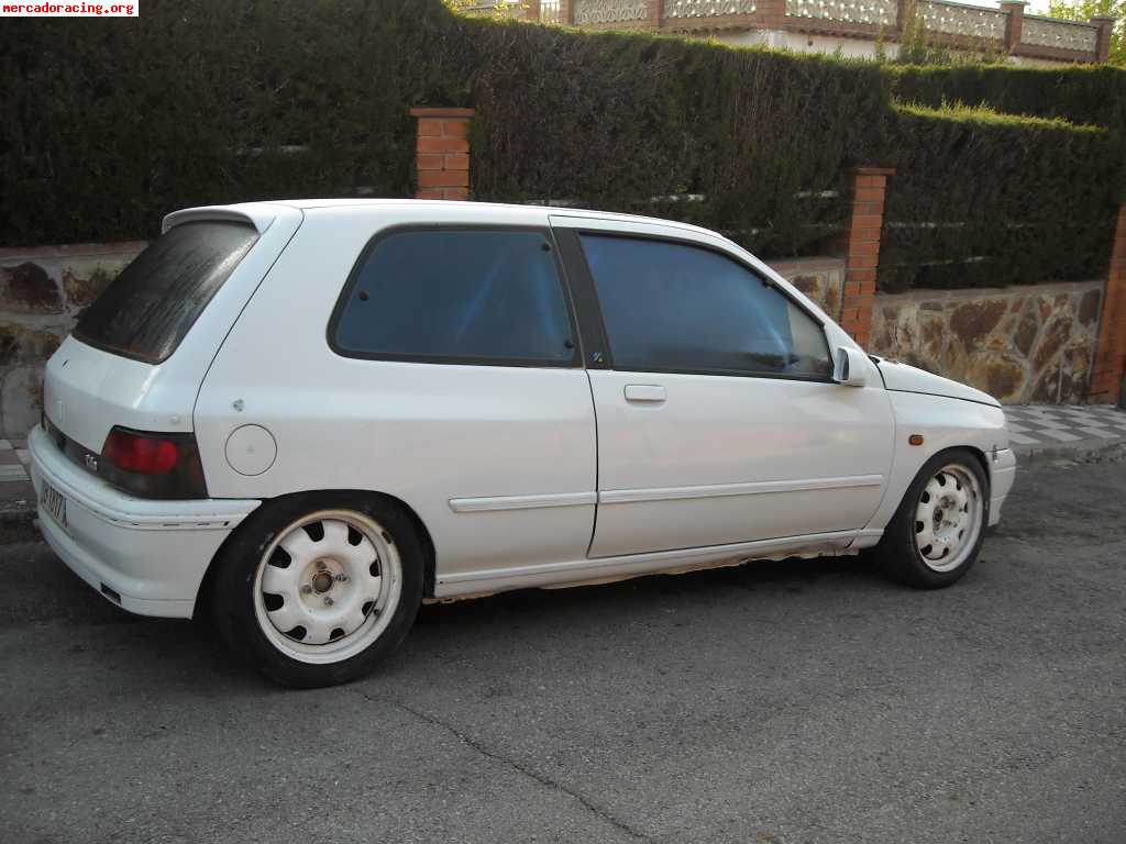 Se vende renault clio 16v rally