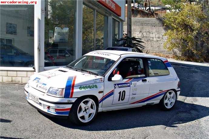 Se vende clio con documentacion de rallys 