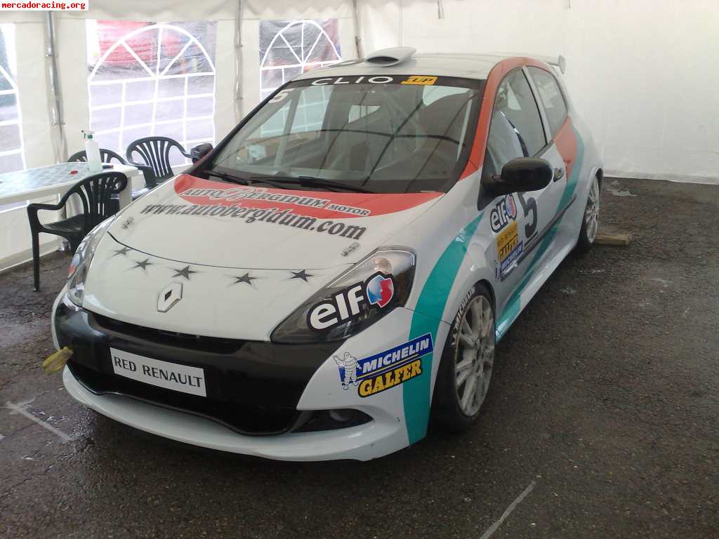 Renault clio de la copa de circuitos