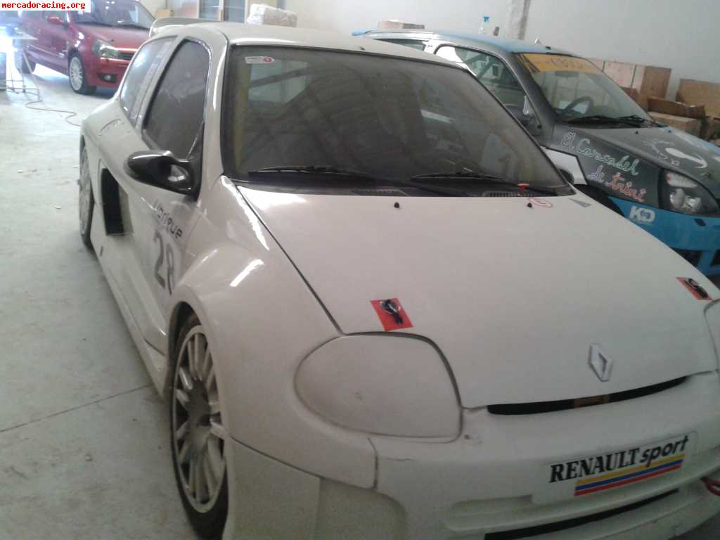 Vendo clio v6 trophy ex oficial 