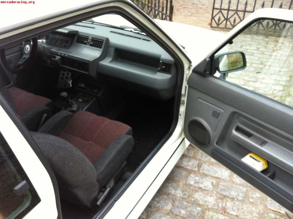 Renault 5 gt turbo de calle