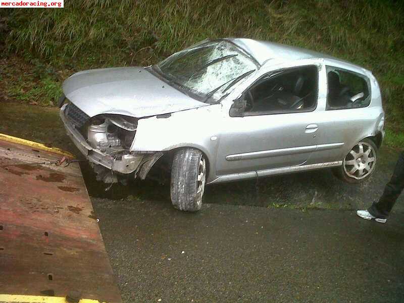 Vendo clio sport 172 siniestro 1300 euros