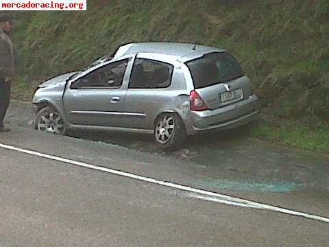 Vendo clio sport 172 siniestro 1300 euros