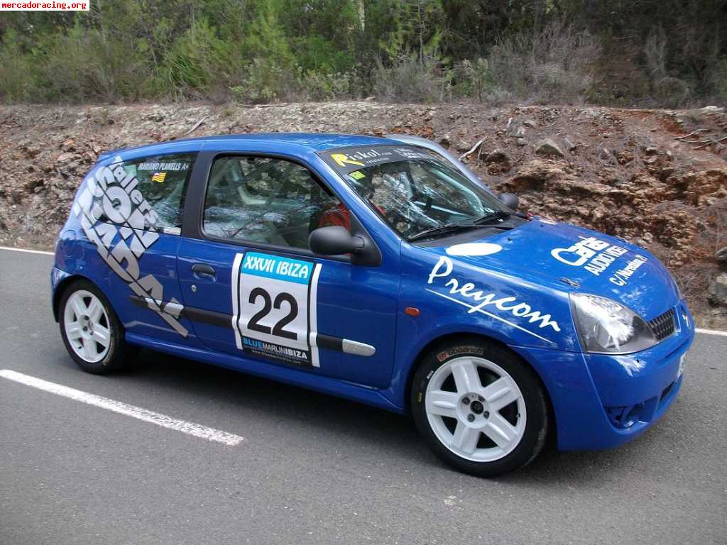 Renault clio sport de rallyes - 25000 euros.