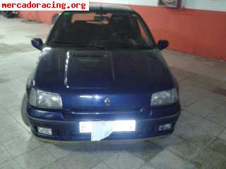 Se vende renault clio 1.8 16v