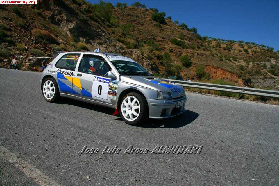 Se vende o cambia clio maxi frances