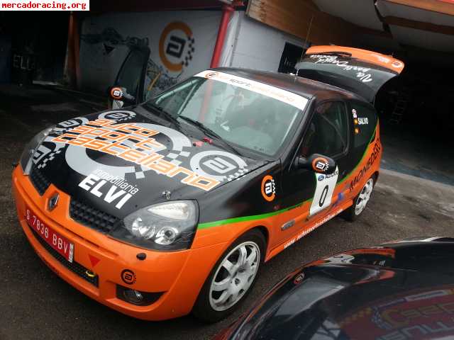 Impresionante renault clio rally.