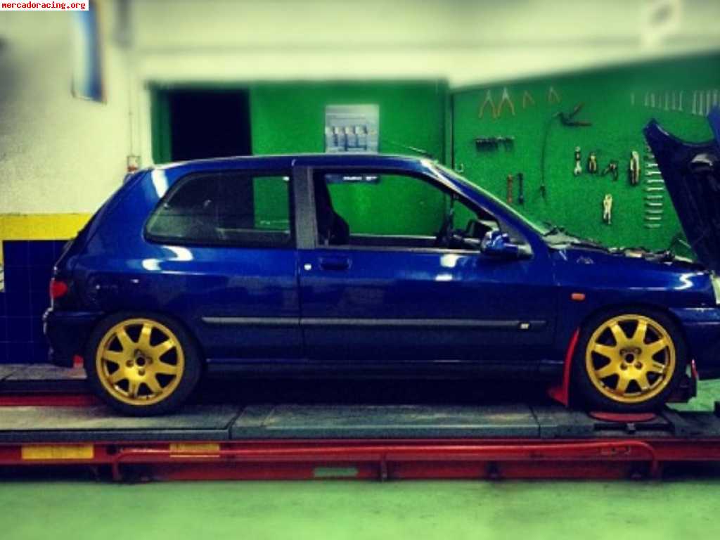 Se vende renault clio 1.8 16v 